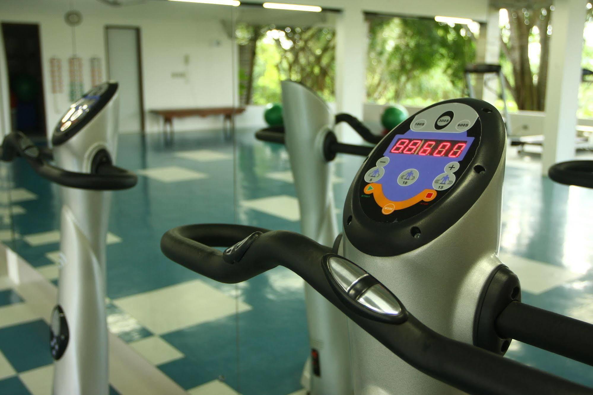 Oasis Hotel Spa グラヴァター エクステリア 写真